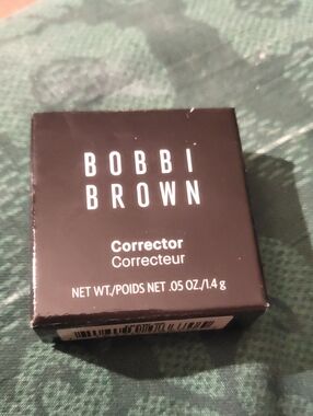 Bobbi Brown Corrector Compact dark bisque